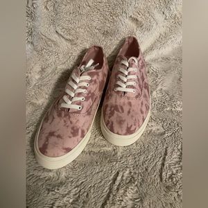 Old Navy Sneakers